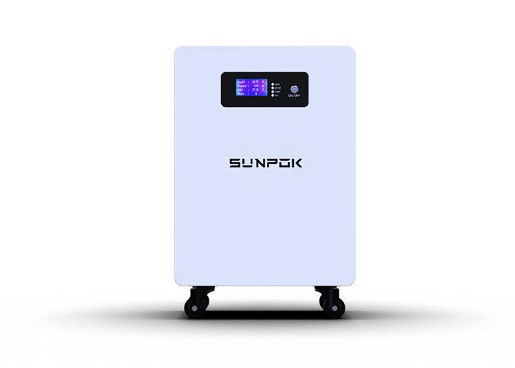 Mikrogrid-Energiezentrum 25,6 V 300Ah LiFePO4 Bank skalierbar auf 61,44 kWh 8 Einheiten